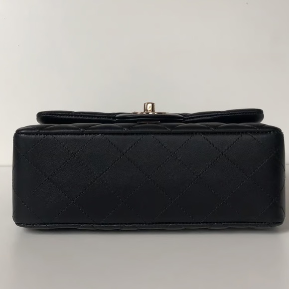 Chanel Classic Flap - Picture 8 of 9